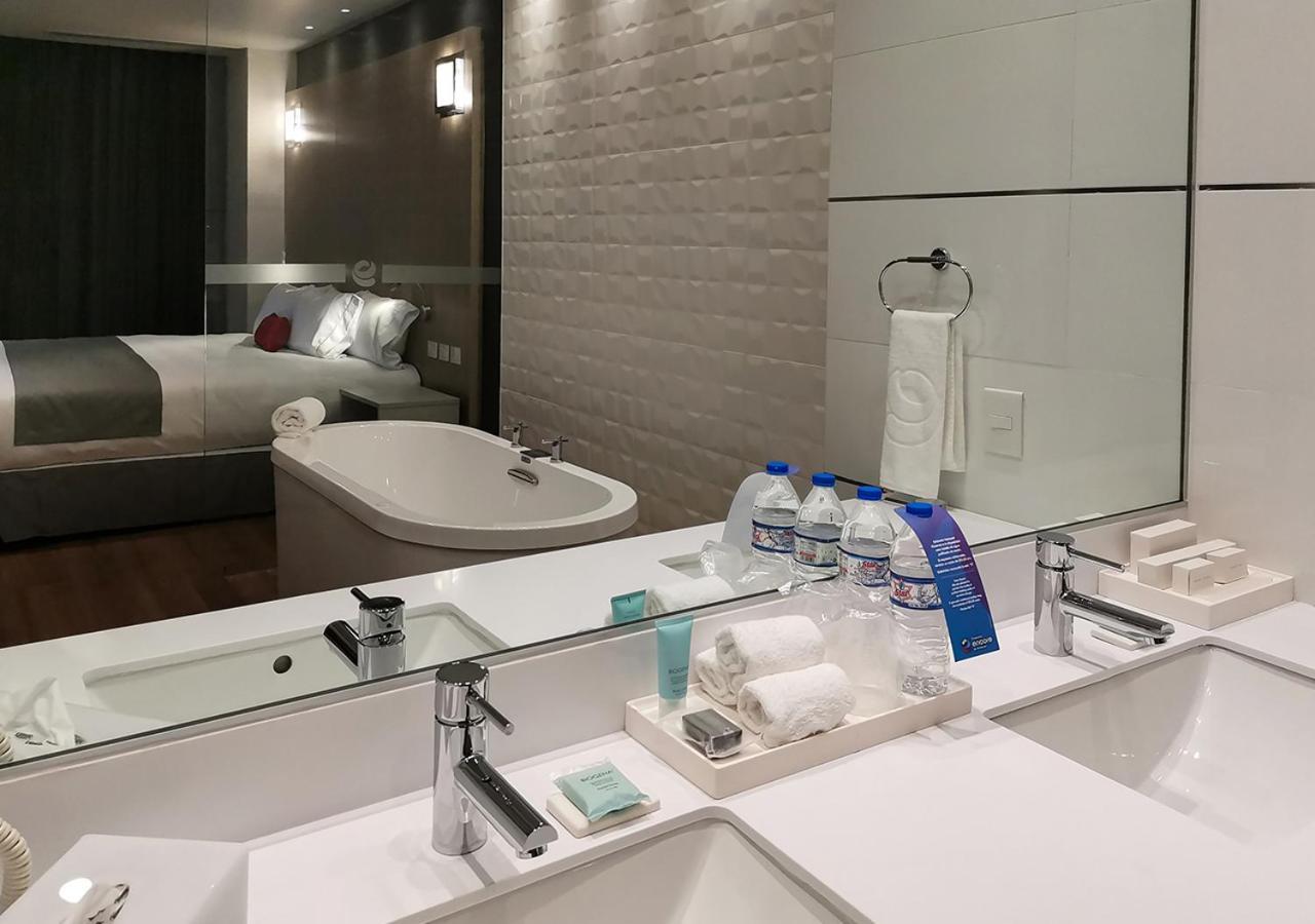 Ramada Encore By Wyndham Guadalajara Aeropuerto Las Pintas Ngoại thất bức ảnh
