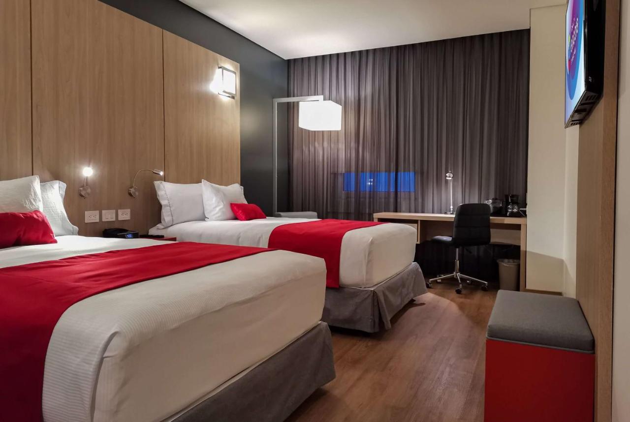 Ramada Encore By Wyndham Guadalajara Aeropuerto Las Pintas Ngoại thất bức ảnh