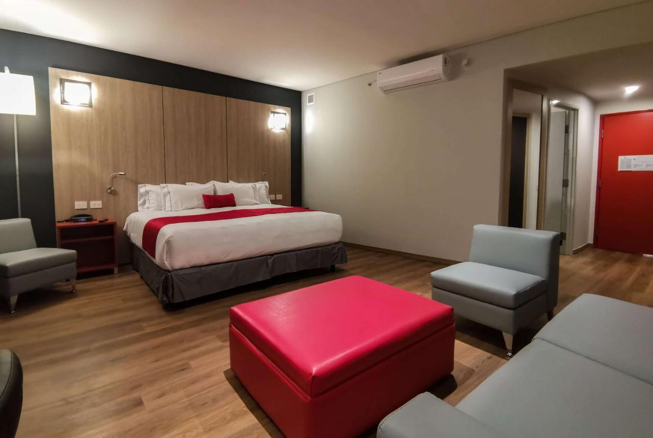 Ramada Encore By Wyndham Guadalajara Aeropuerto Las Pintas Ngoại thất bức ảnh